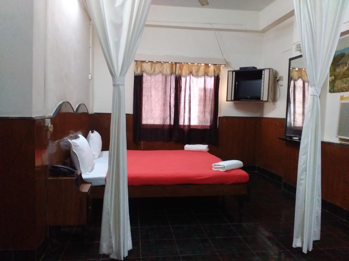 Diamond Hotel Daman Room photo