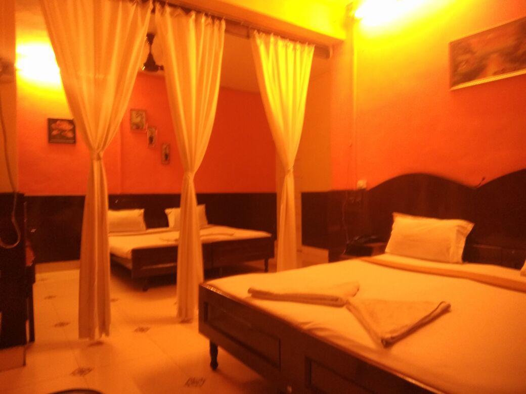 Diamond Hotel Daman Exterior photo